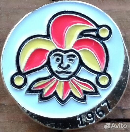 Значки кхл круг