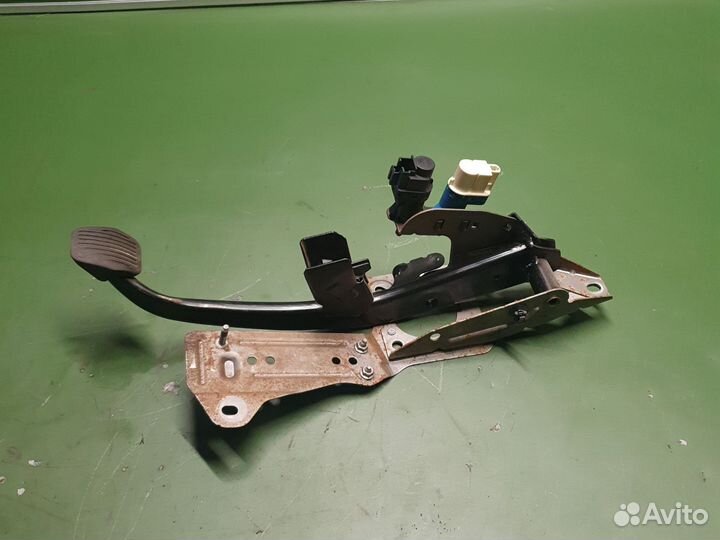 Ford focus 2 педаль тормоза