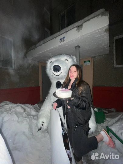 Белый мишка на праздник. Ростовая кукла