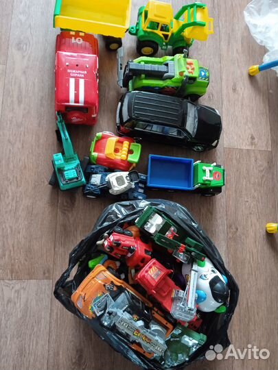 Игрушки машинки пакетом