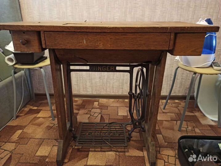 Швейная машина Singer