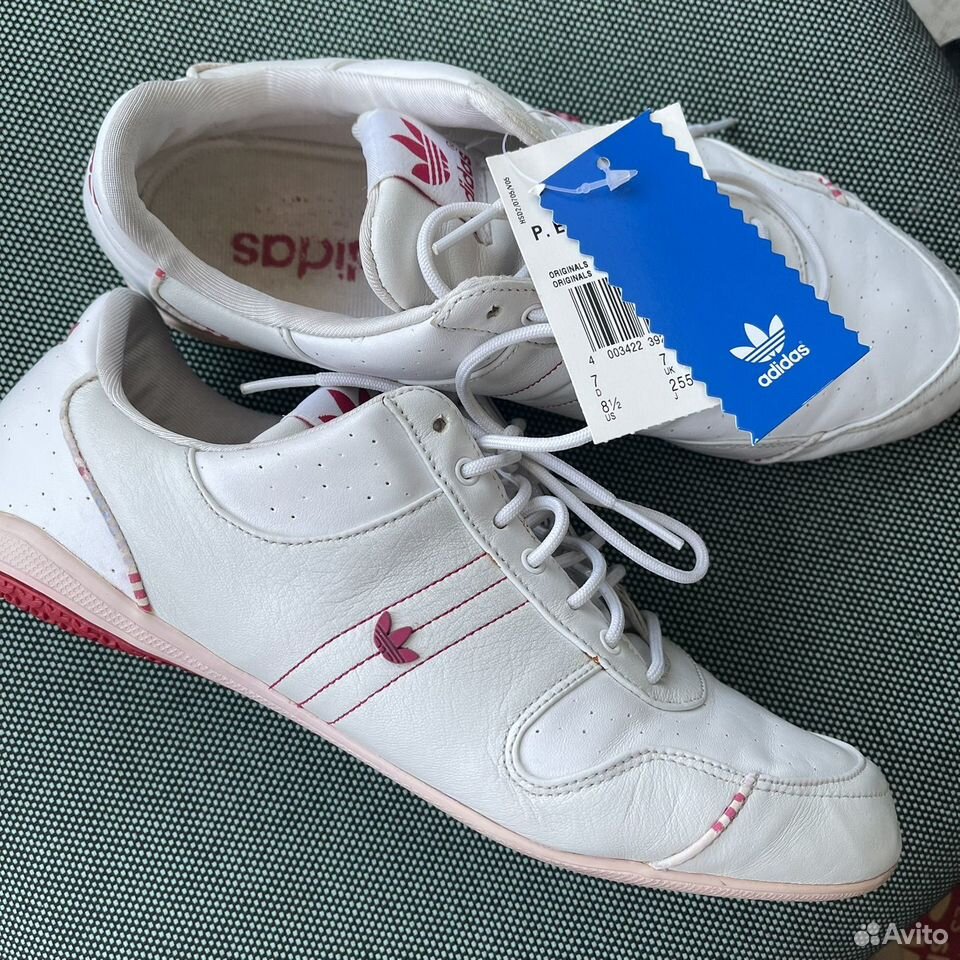 adidas. 39 40