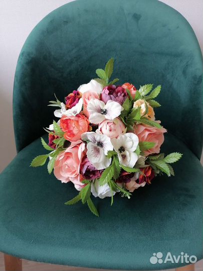 Букет из искусственных цветов в наличии