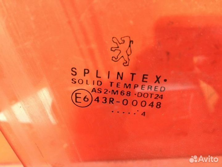 Стекло двери переднее правое Peugeot 307 3C NFU