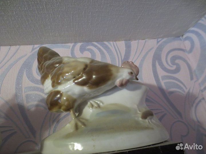 Статуэтки фарфоровые