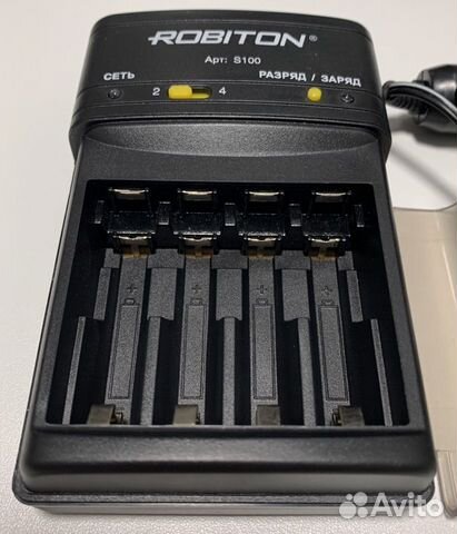 Зарядное устройство Robiton S100