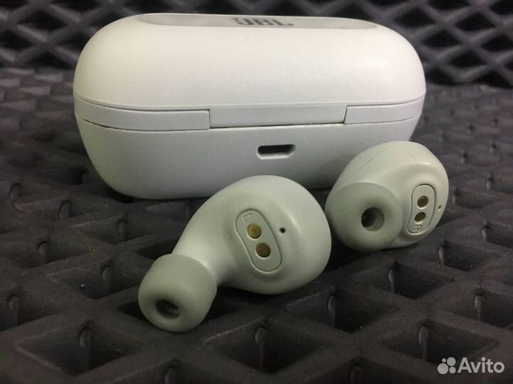 Беспроводные наушники JBL C100 TWS (12)