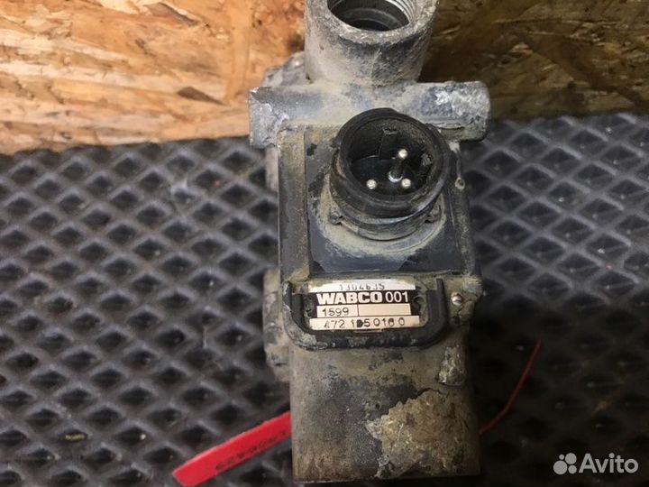 Кран тормозной Daf Xf95 2013