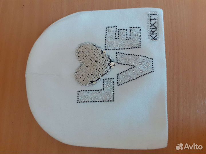 Шапка для девочки новая
