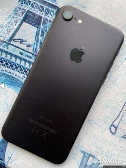 Телефон iPhone 7