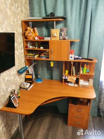 Компьютерный стол