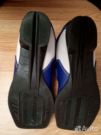 Ботинки лыжные