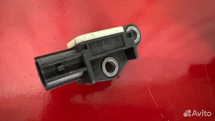 Датчик удара Audi A6 C6 2.8 ccea 2010