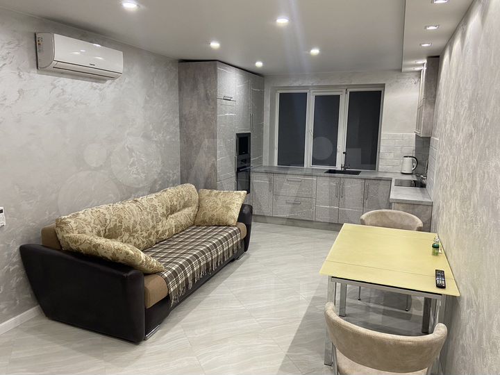 1-к. квартира, 42 м², 2/14 эт.