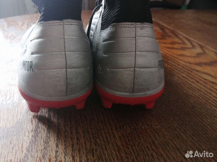 Бутсы adidas predator 42,5 р