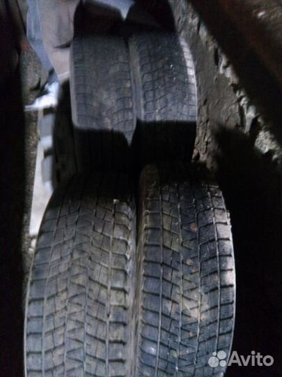 Bridgestone Blizzak DM-V1 225/70 R16