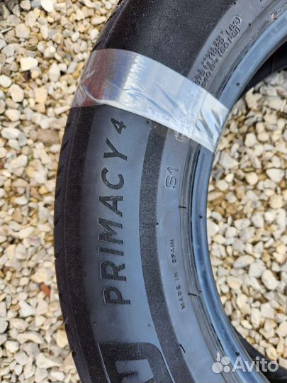Michelin Primacy 4 215/65 R17