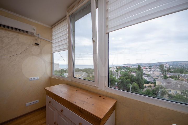 2-к. квартира, 63 м², 8/10 эт.