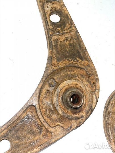 Рычаг передний Renault Laguna