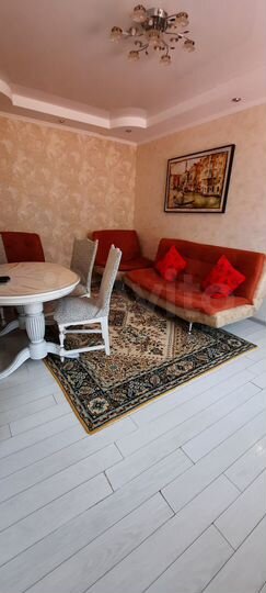 2-к. квартира, 43 м², 3/6 эт.