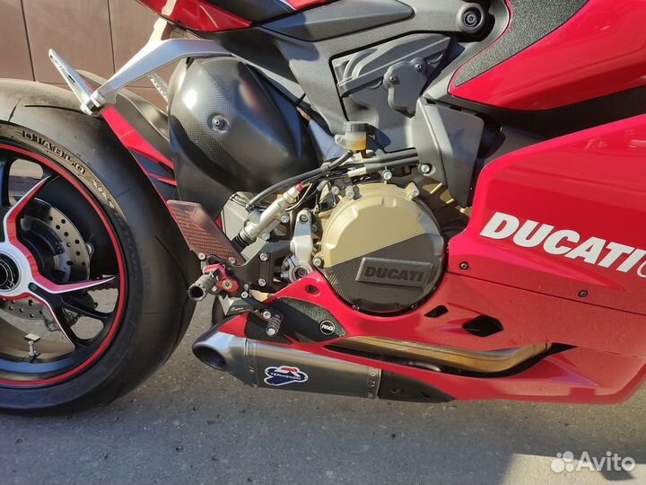 Спорт-байк Ducati 1199 panigale R