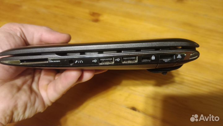 Нэтбук Asus Eee PC 1025c