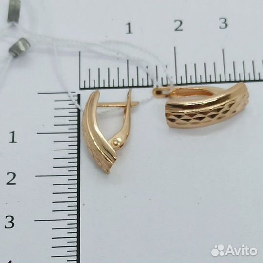 Золотые серьги