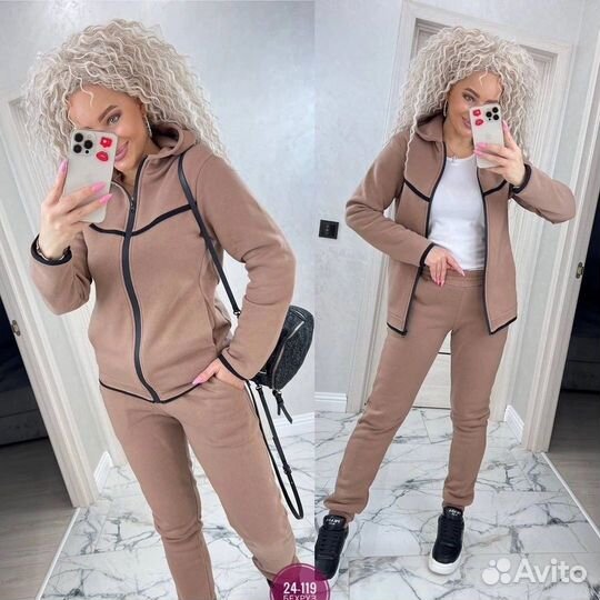 Спортивный костюм на флисе женский