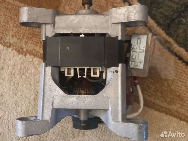 Двигататель стиральной машины