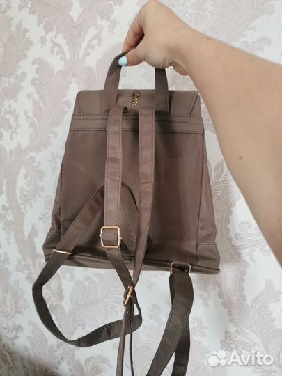 Рюкзак женский с часами. идеально на подарок.новый