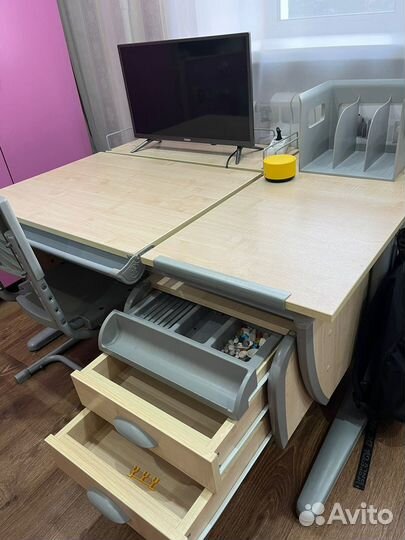 Детская растущая парта со стулом