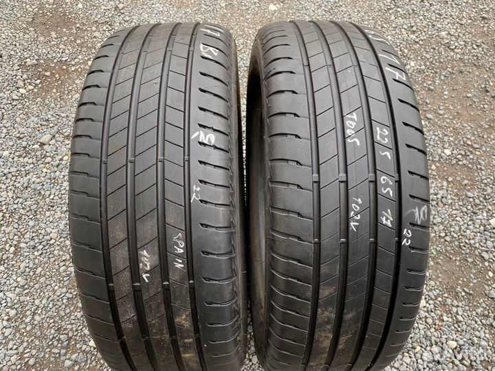 Bridgestone Turanza T005 225/65 R17