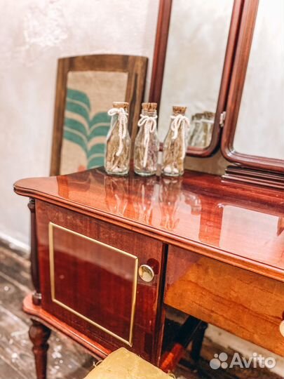 Трильяж с банкеткой Режанс Румыния