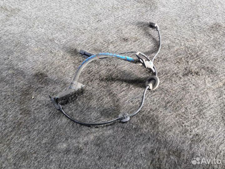 Датчик abs задний правый Mitsubishi Outlander CW5W