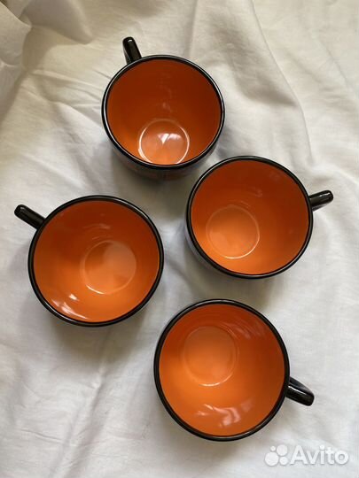 Кружки с блюдцами