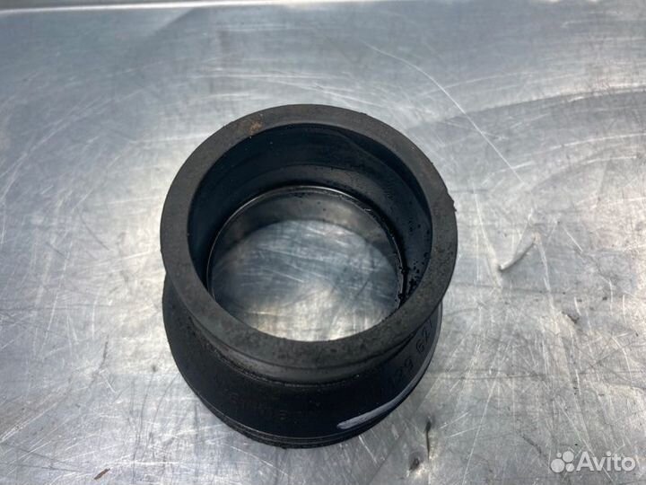 Патрубок турбины Volkswagen Passat B5 2000-2005