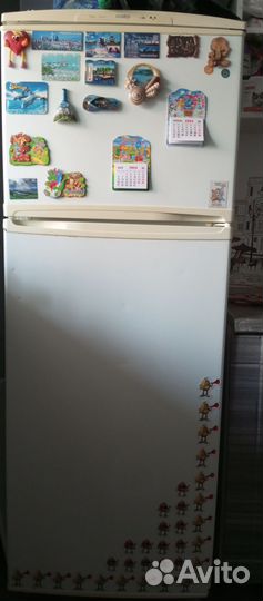 Холодильник норд бу, рабочий, дефекты на фото