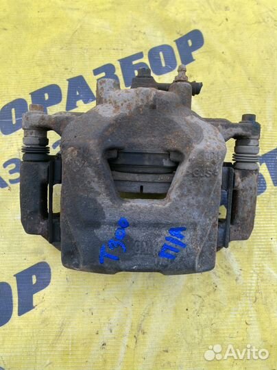 Передний левый суппорт Chevrolet Aveo T300