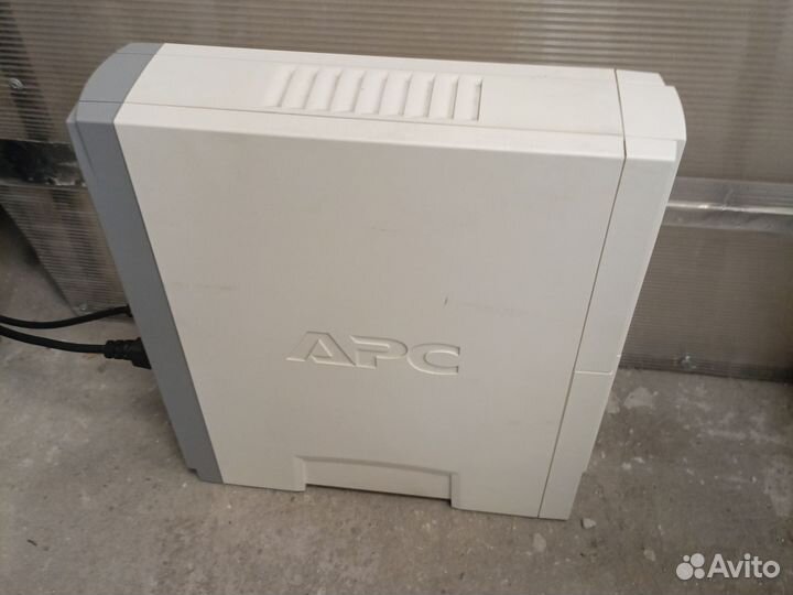 APC back-ups RS 1500 I