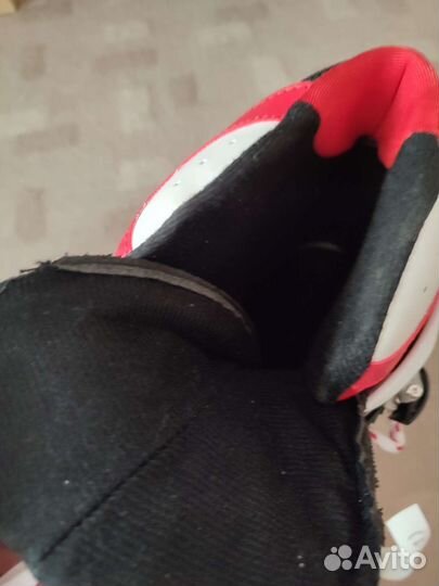 Коньки фигурные новые в комплекте с роликаии