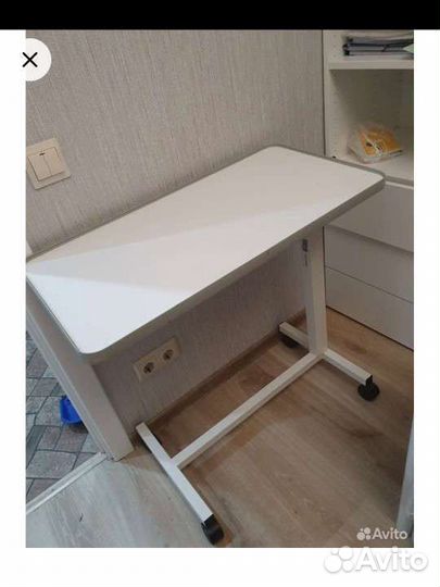 Столик для кормления лежачих больных