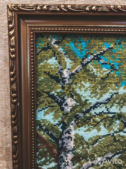 Готовая картина вышитая крестом