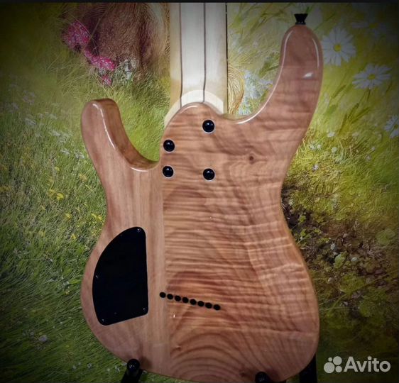 Электрогитара 8ми струнная