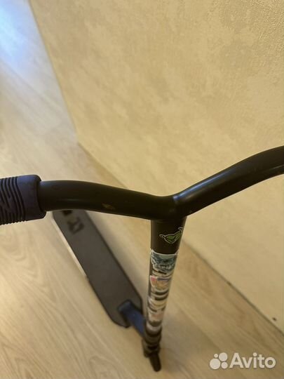 Трюковой самокат Reaction