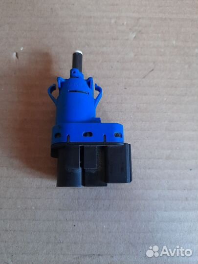 Датчик включения стоп сигнала Mazda 3 6