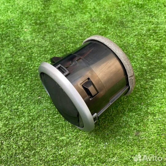 Решетка вентиляционная, дуйка левая Suzuki