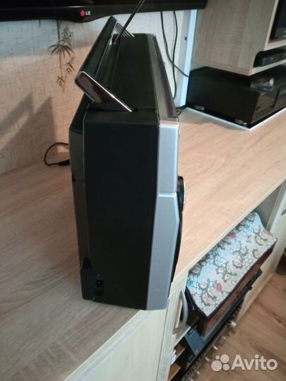 Кассетный магнитофон