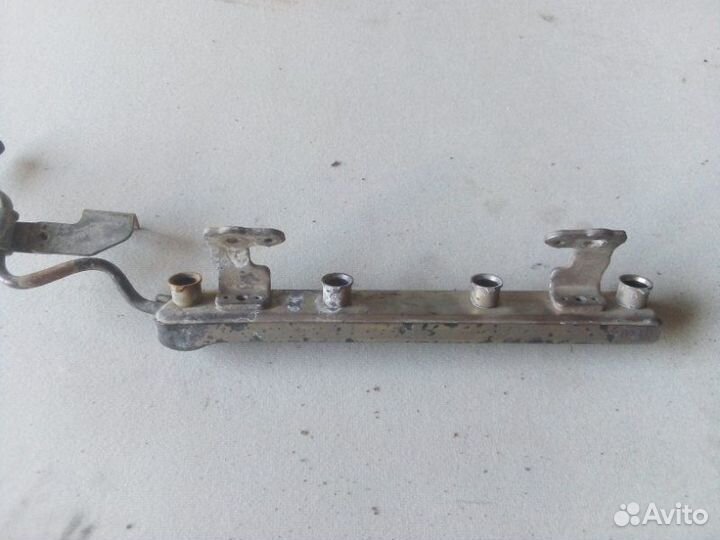 Топливная рампа Nissan Note HR16 2007