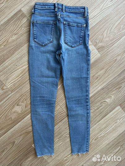 Джинсы mango