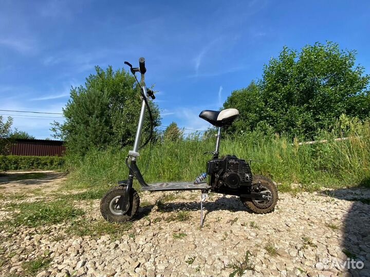 Мотоциклы и скутеры